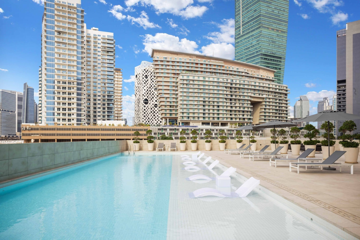 Swimming pool amenity image