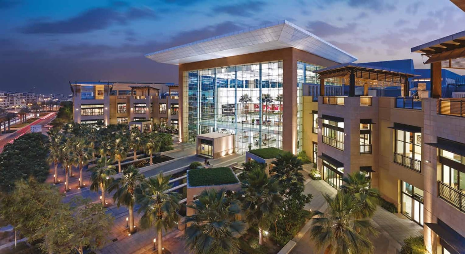 F & B and Retail amenity image