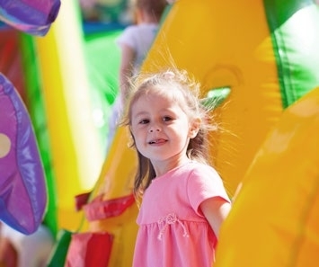 Indoor & Outdoor Kids Play Areas amenity image