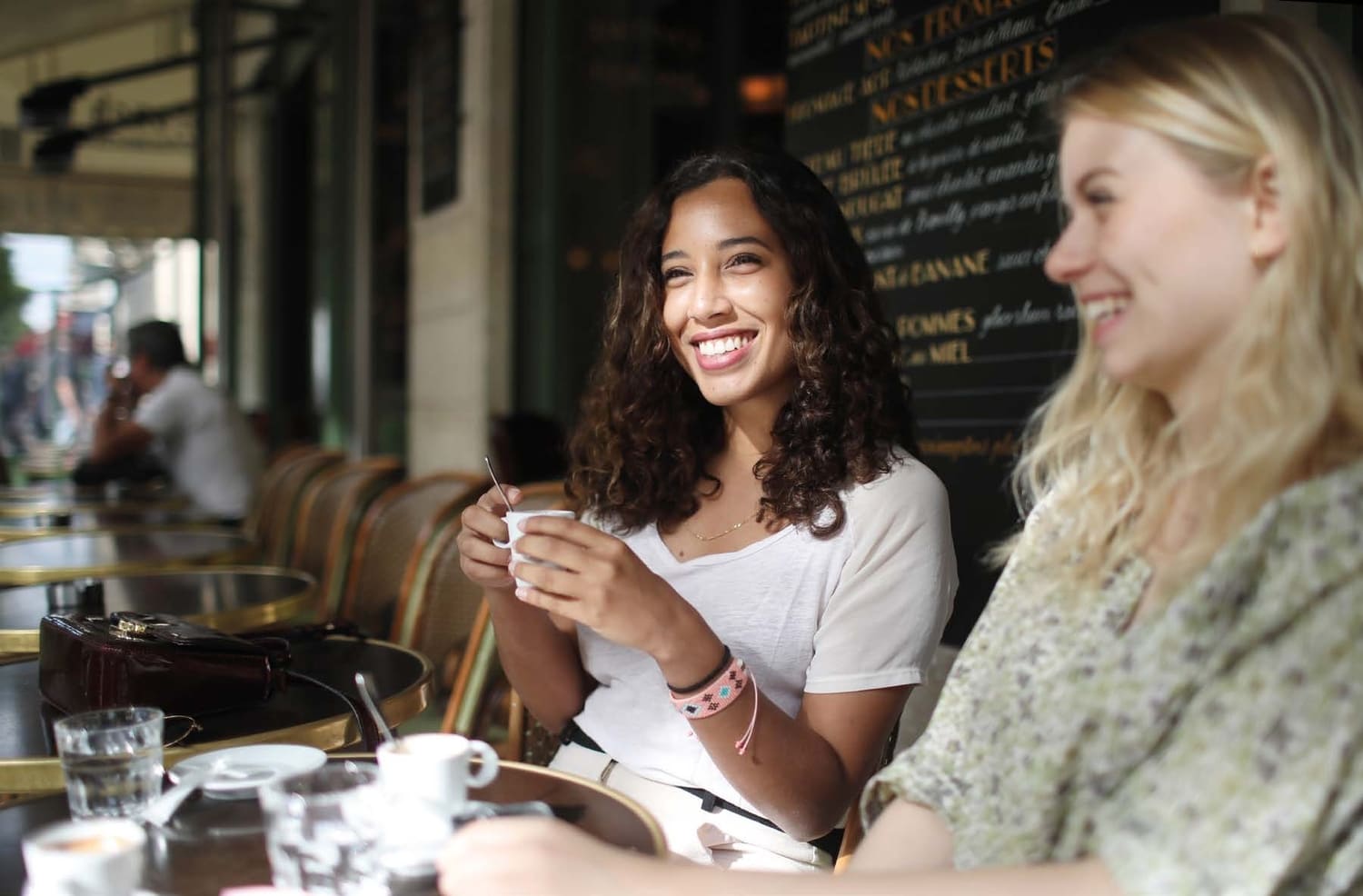 Cafes & restaurants amenity image