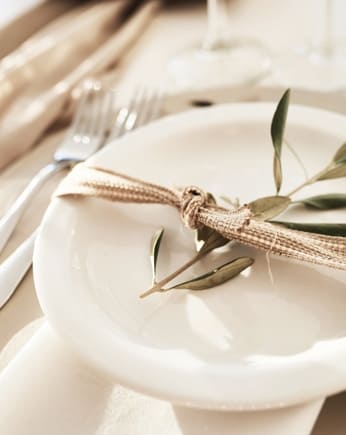 Retail & dining amenity image