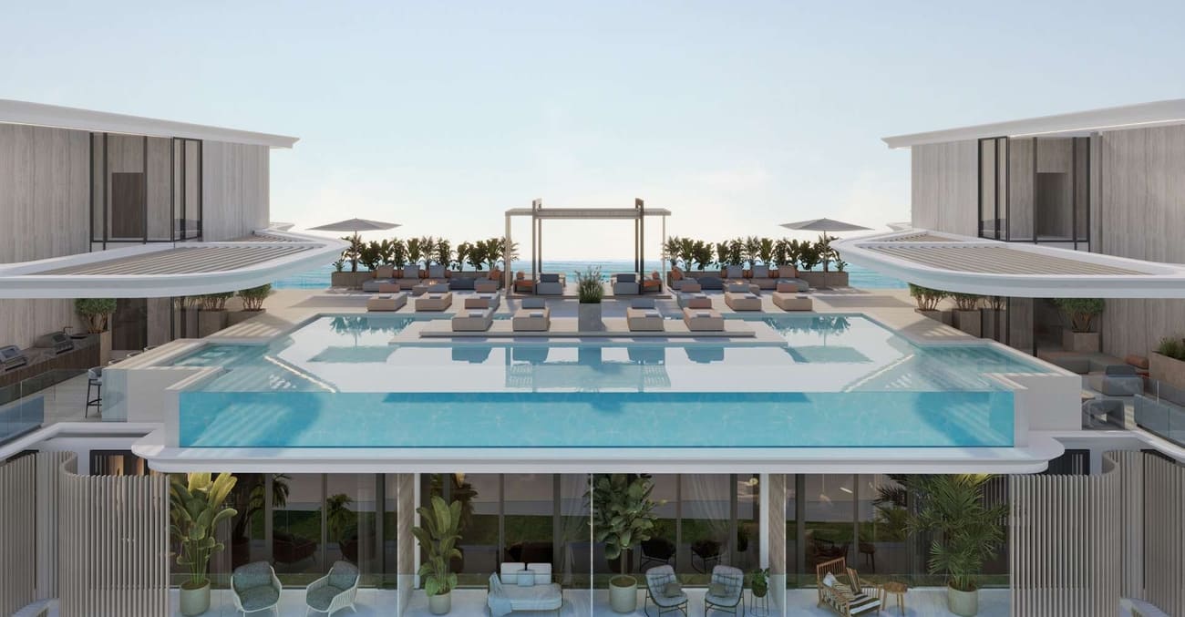 Rooftop Adults-only Infinity Pool amenity image