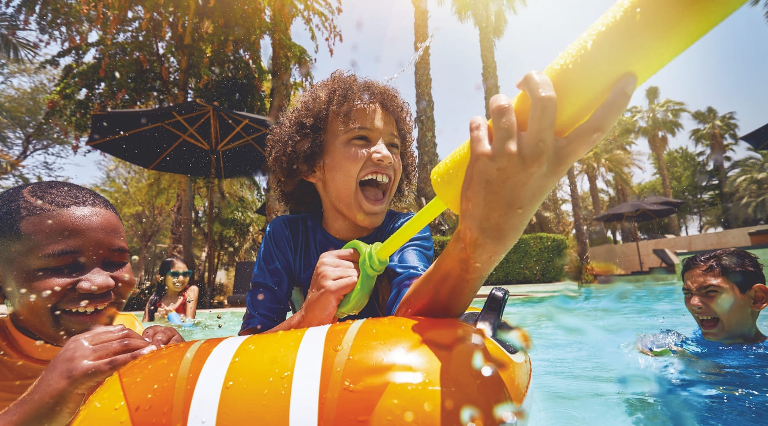 Swimming pools, splash pads and kids’ play areas amenity image