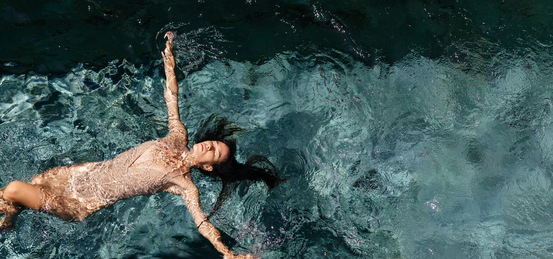 Swimming pool amenity image