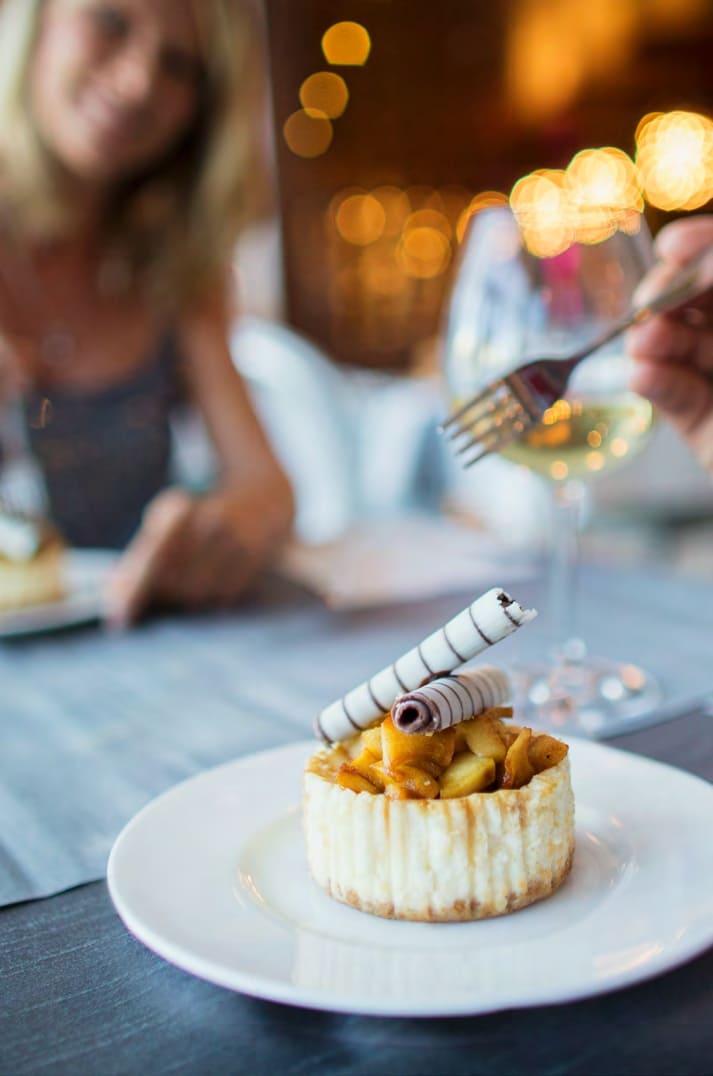 DINING & LEISURE amenity image