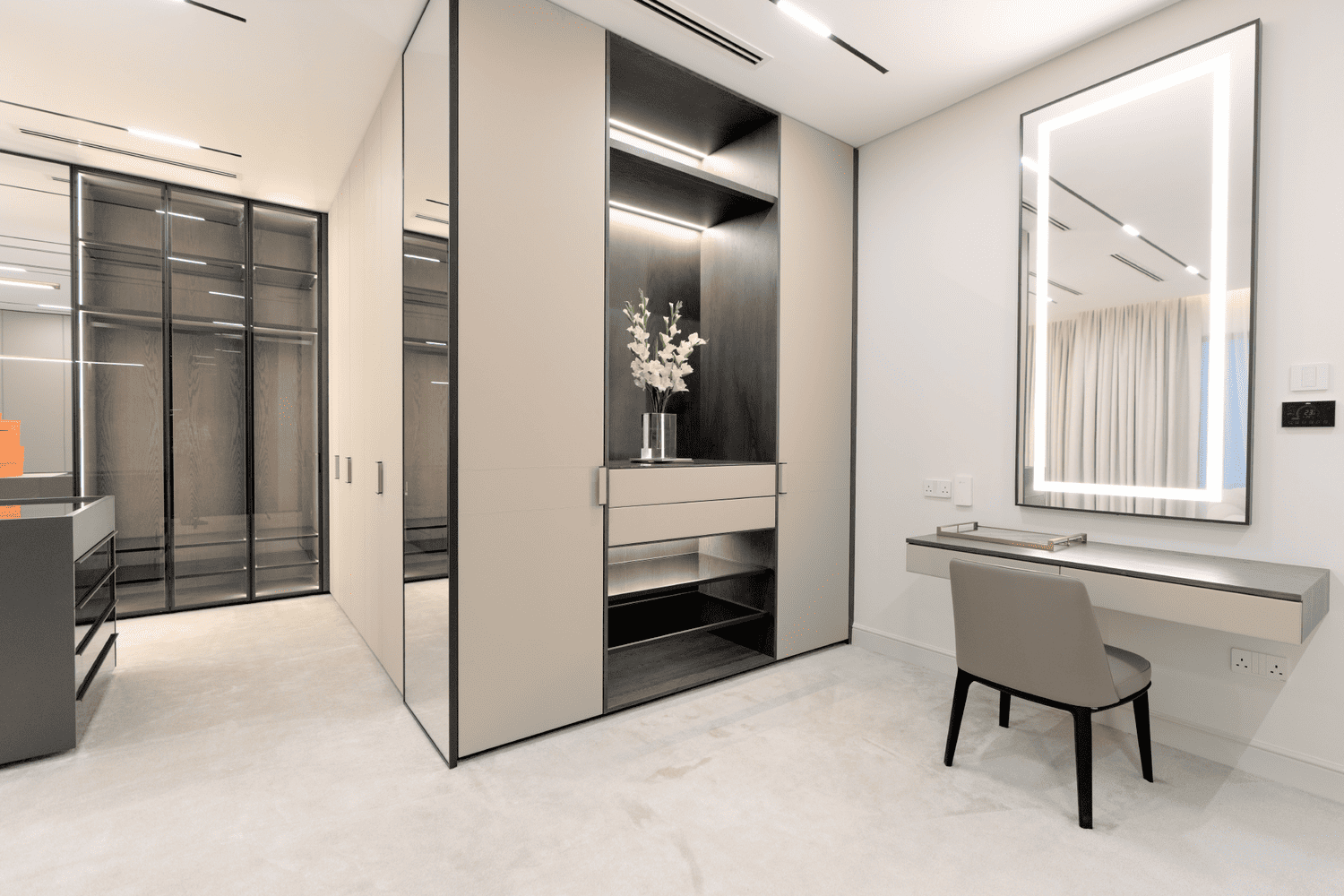 Silk Leaf 4 interior 11