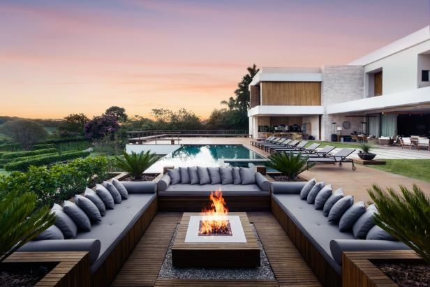 Lounge Fire Pit amenity image