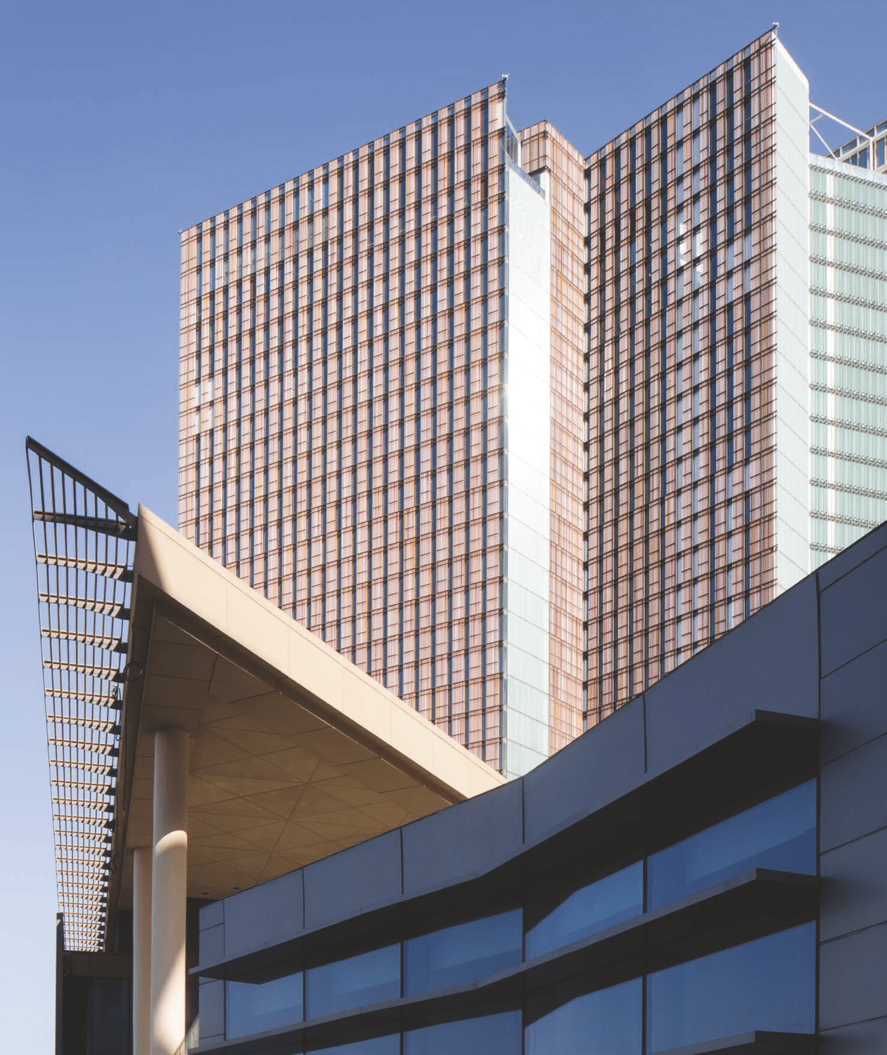 Four Seasons Private Residences Abu Dhabi at At Al Maryah Island architecture 2