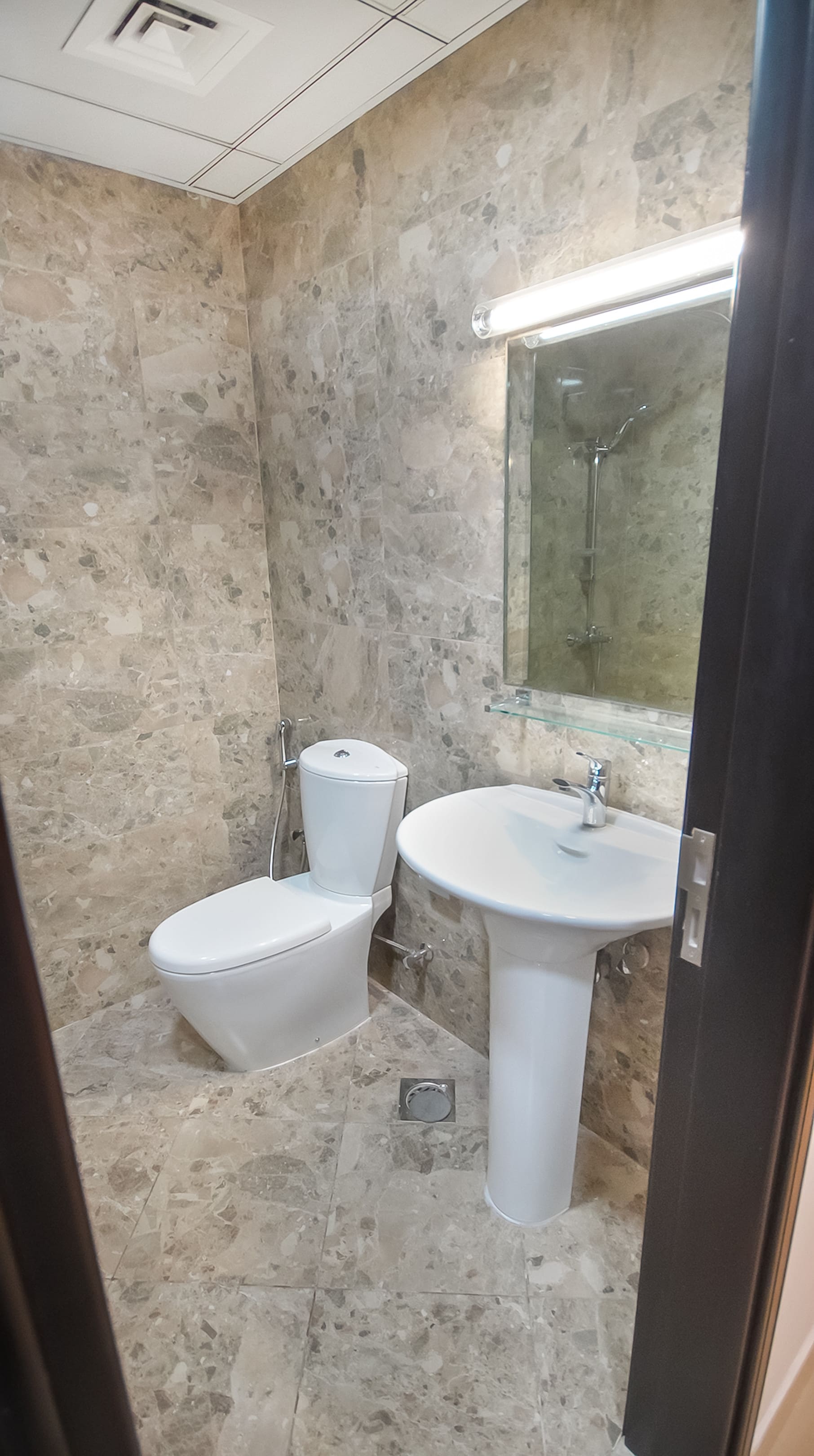 Uniestate Prime Tower interior 4