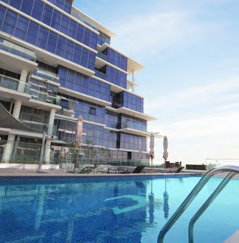 Outdoor swimming pool amenity image