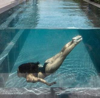 Infinity pool amenity image