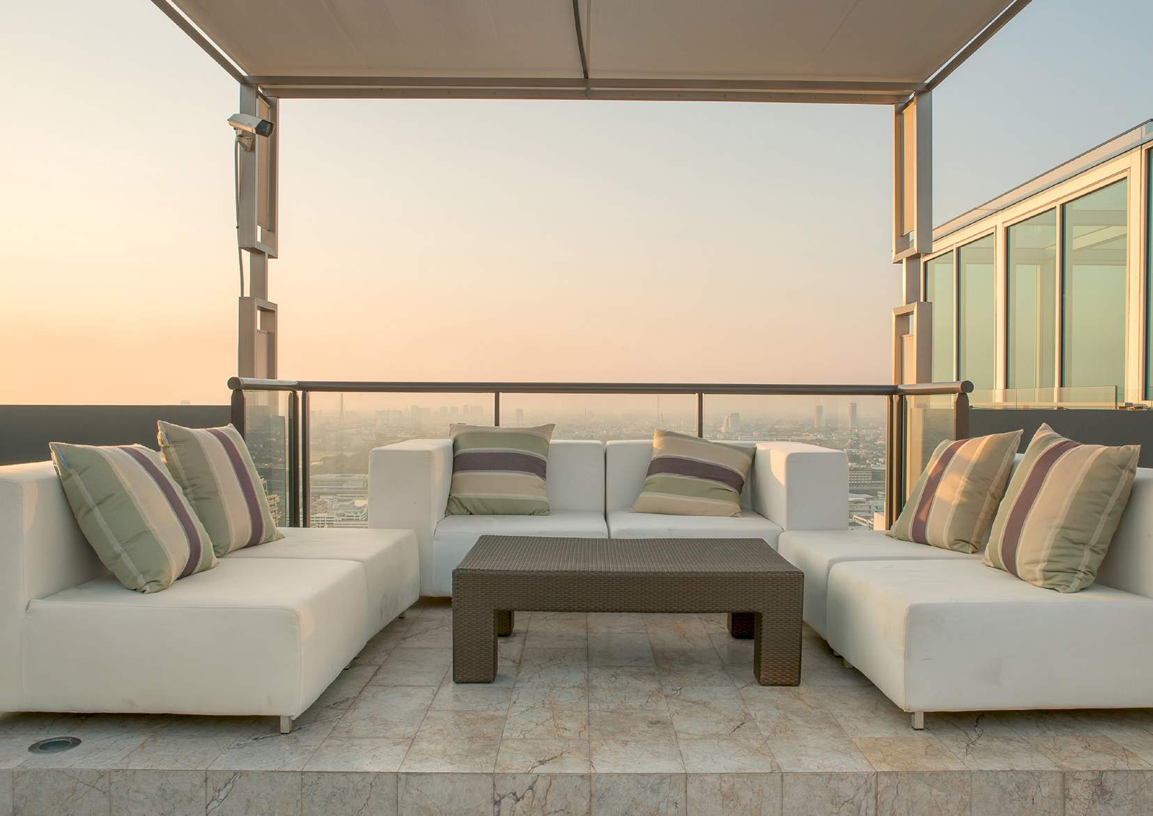 Outdoor Lounge amenity image