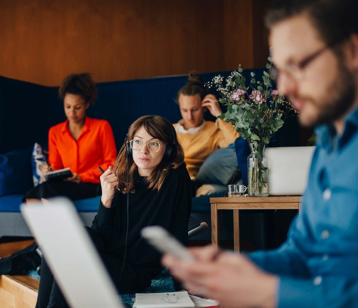 Board Room offering refined meeting rooms and a co-working space amenity image