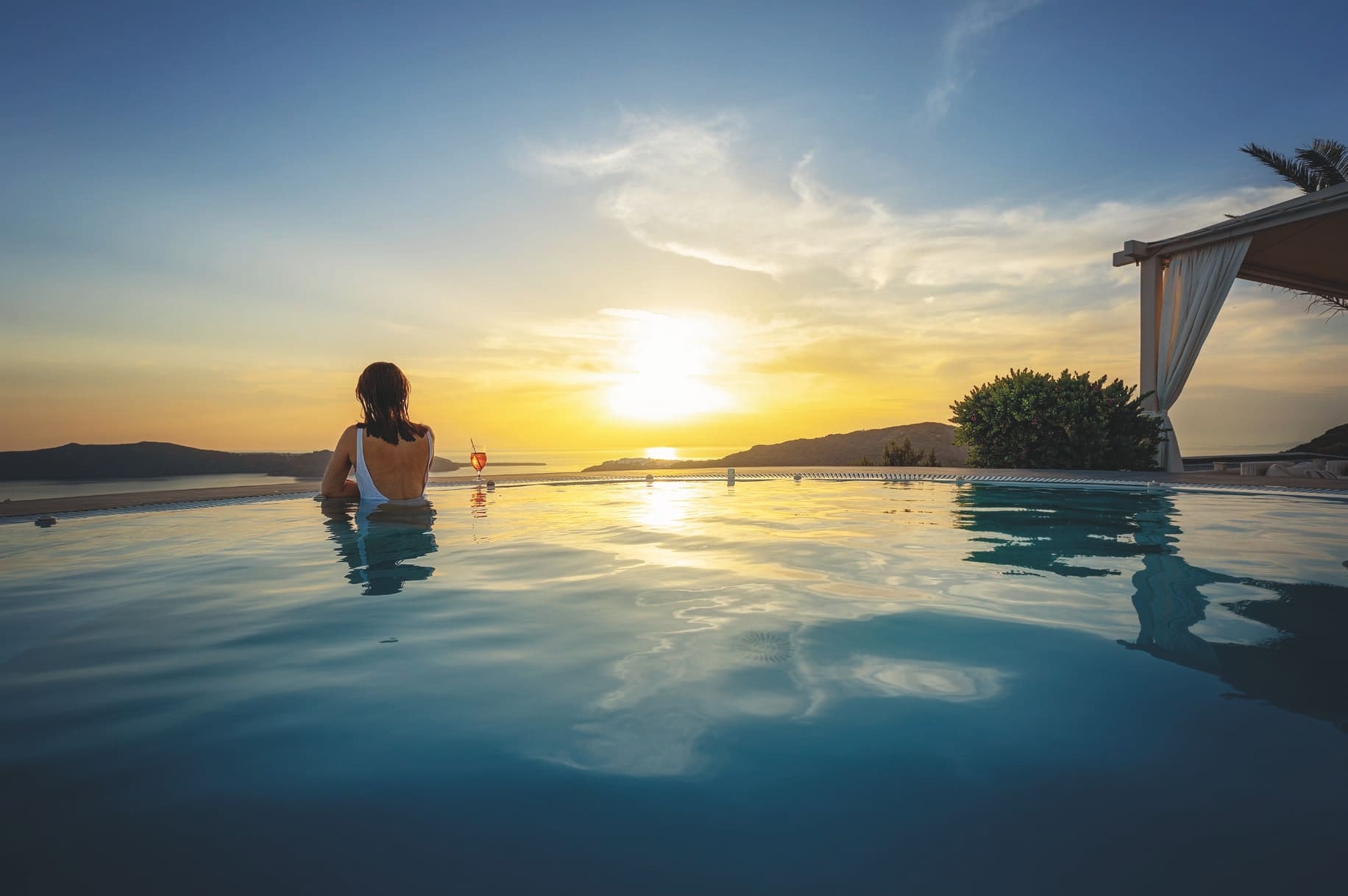 Swimming pool amenity image