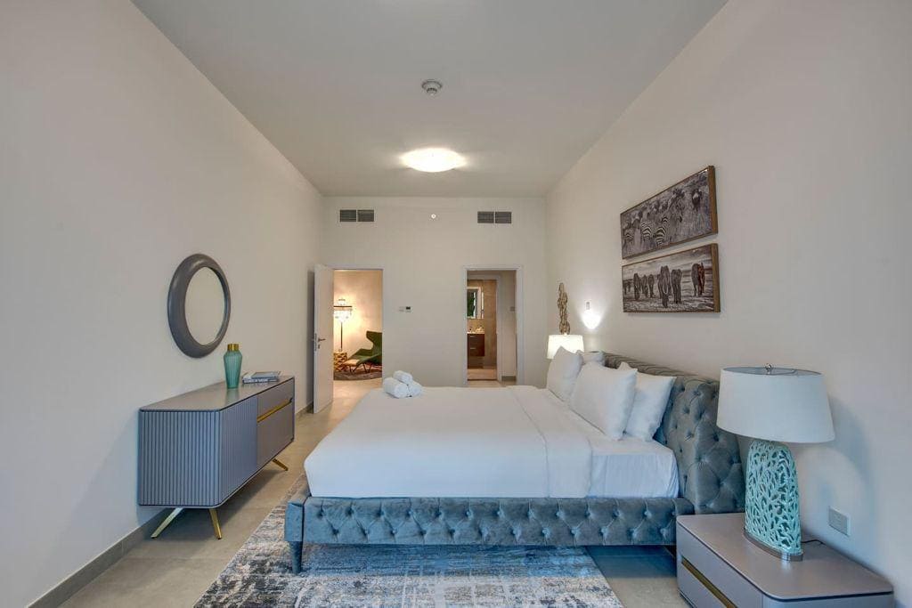 Marina Arcade Tower interior 3