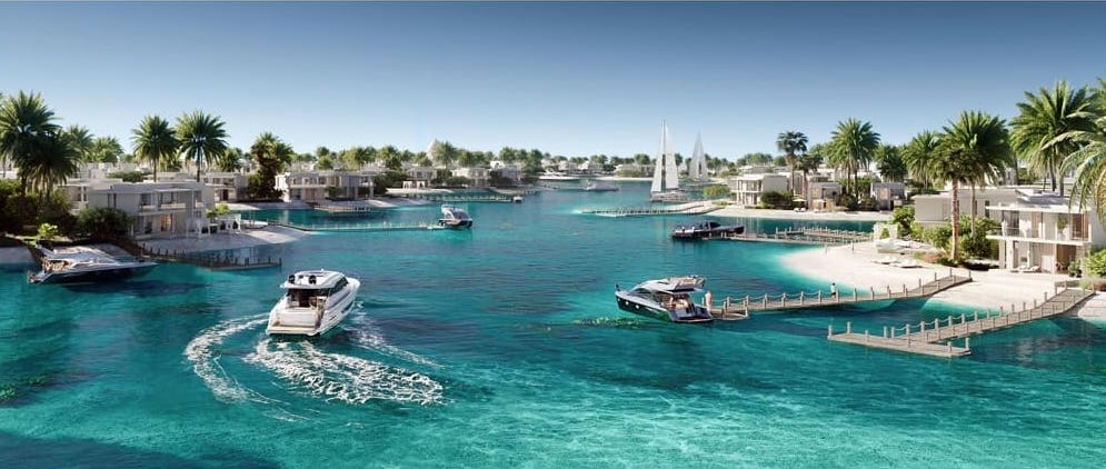 Prestigious marina yacht club amenity image