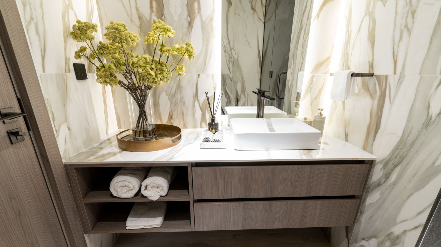 Oxford Gardens interior 1