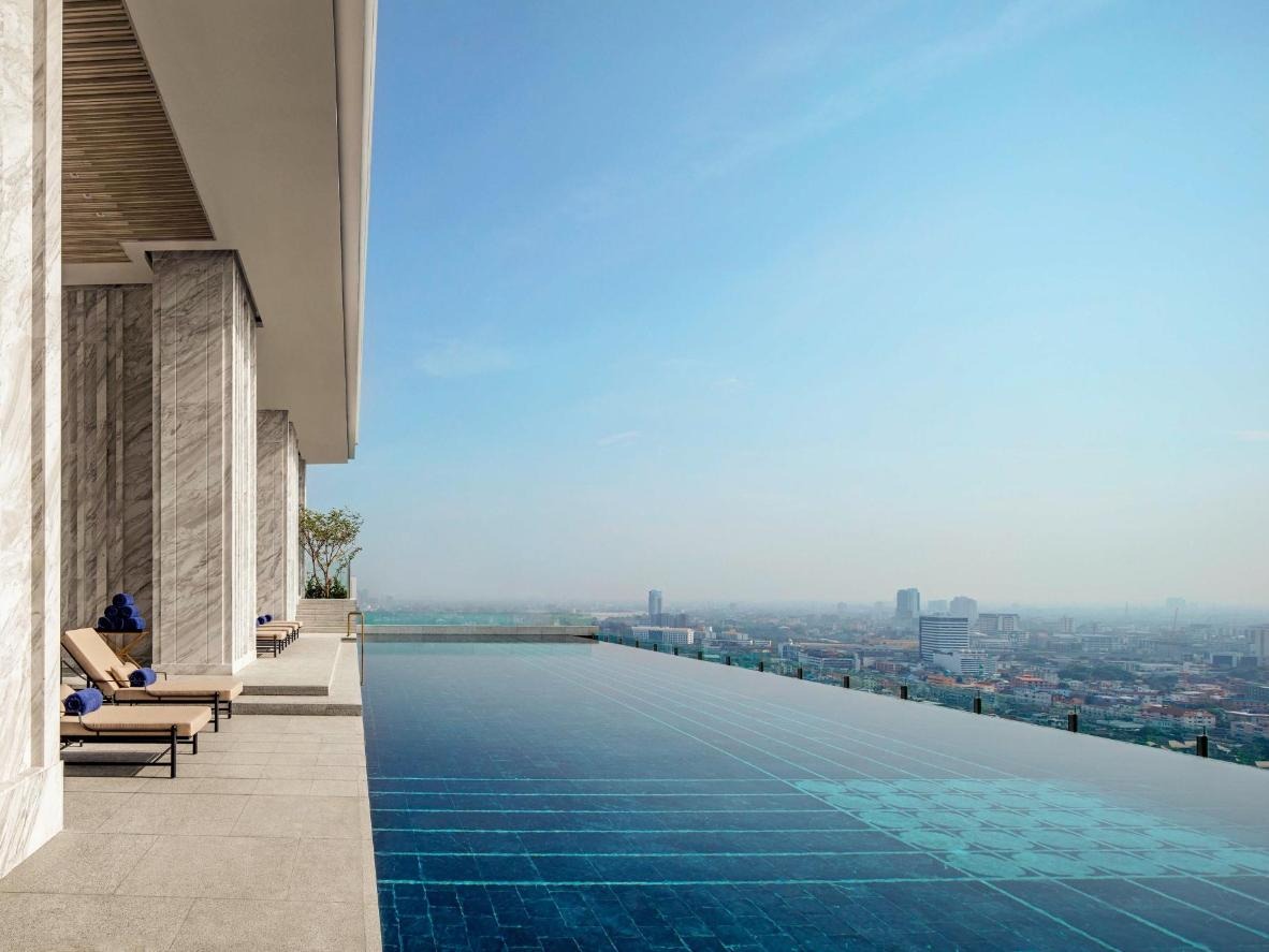 Infinity Pool amenity image