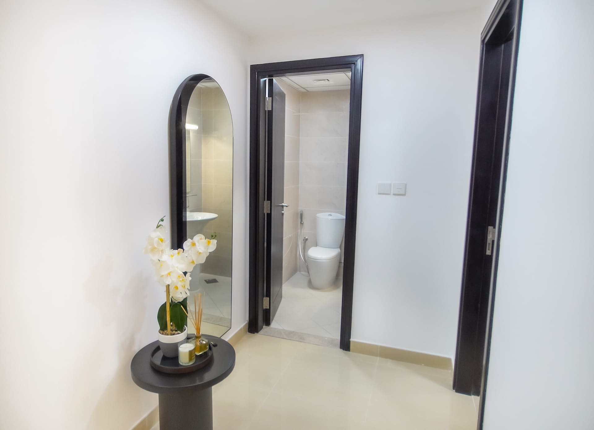 Uniestate Prime Tower interior 3