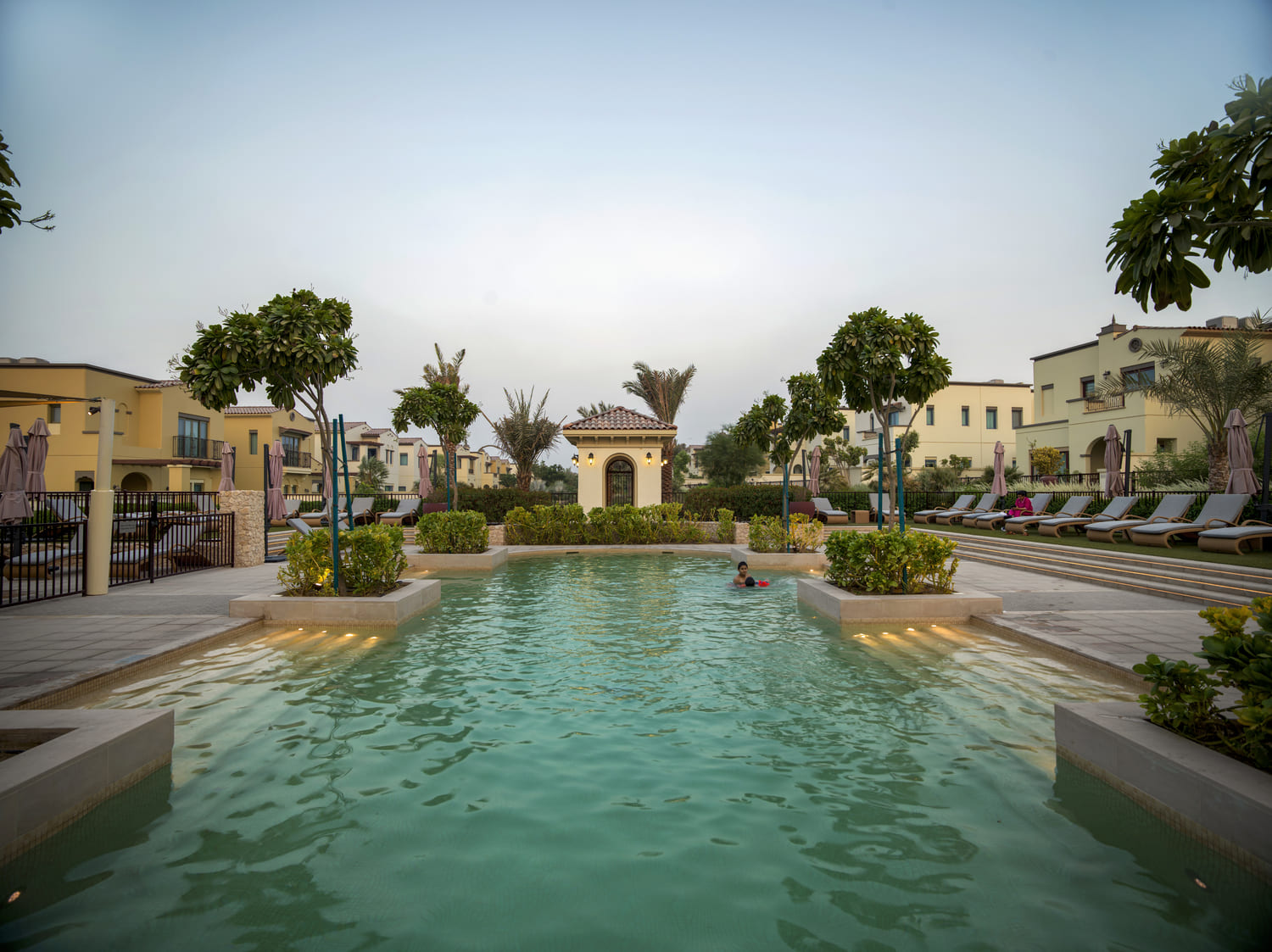 Swimming pool amenity image