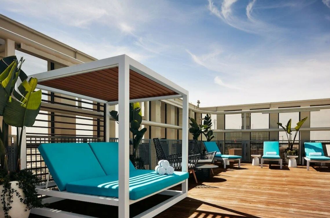 Cabana Seating Area amenity image