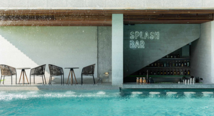 Splash Bar amenity image