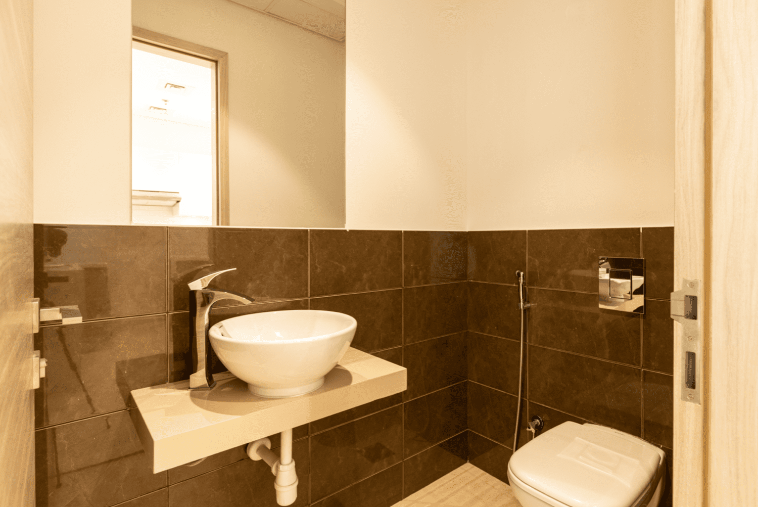 Iris Amber interior 3