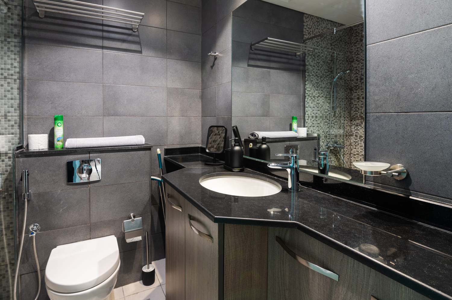 Izzzi.LifeMINT interior 2