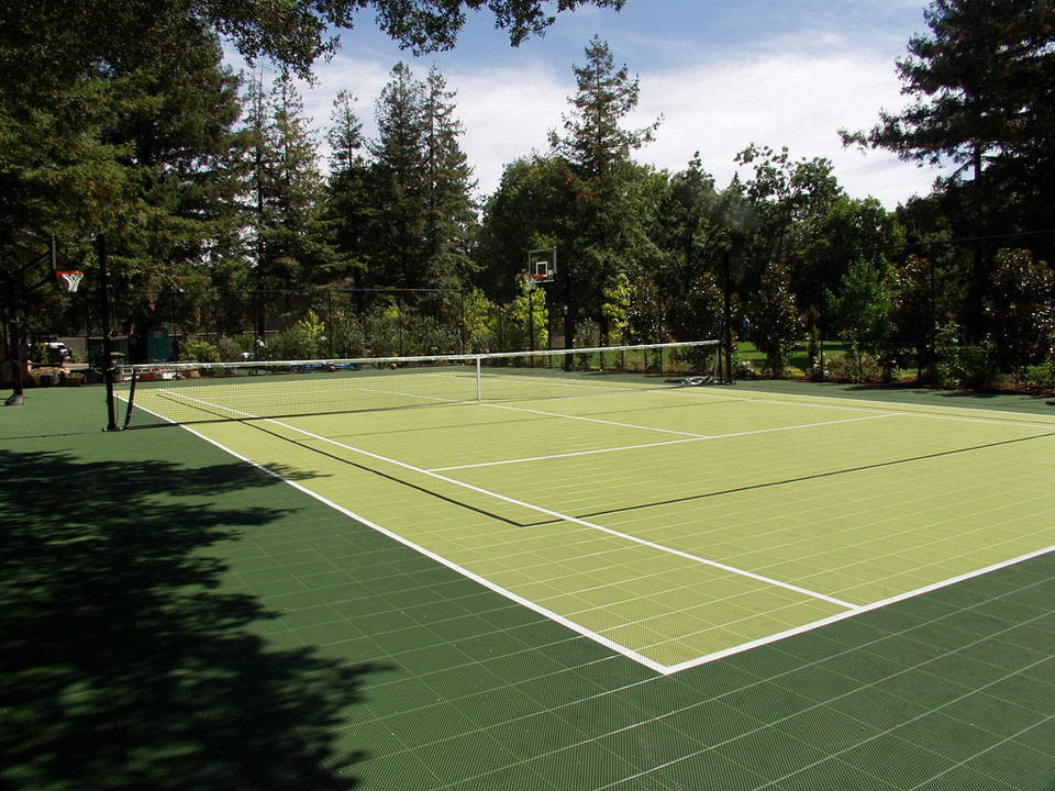 Outdoor Tennis Court amenity image