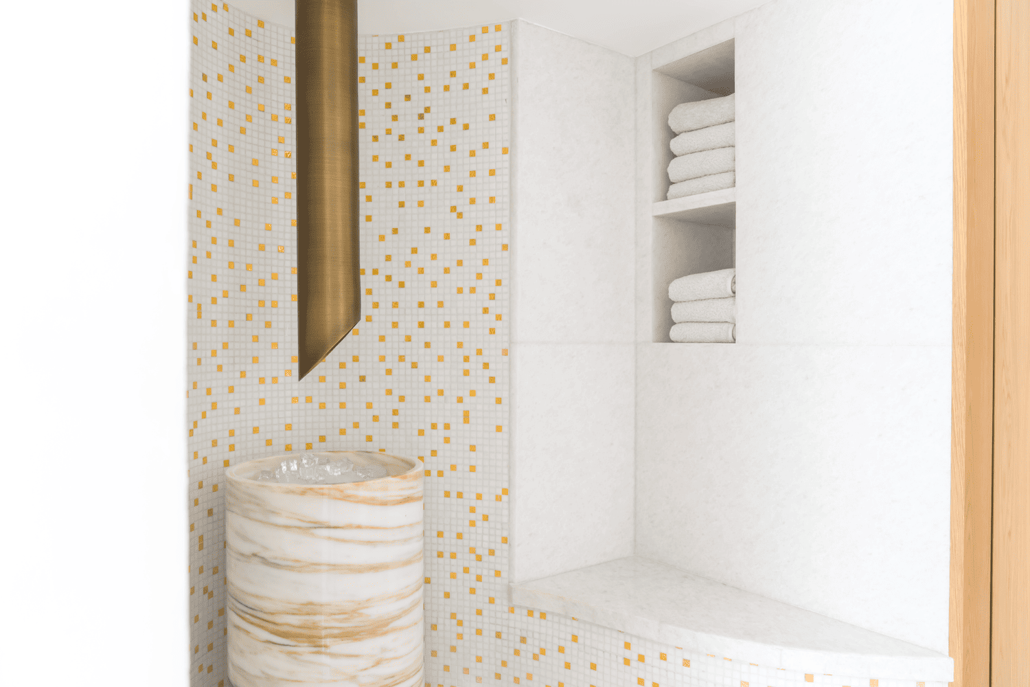 Ice Fountain amenity image