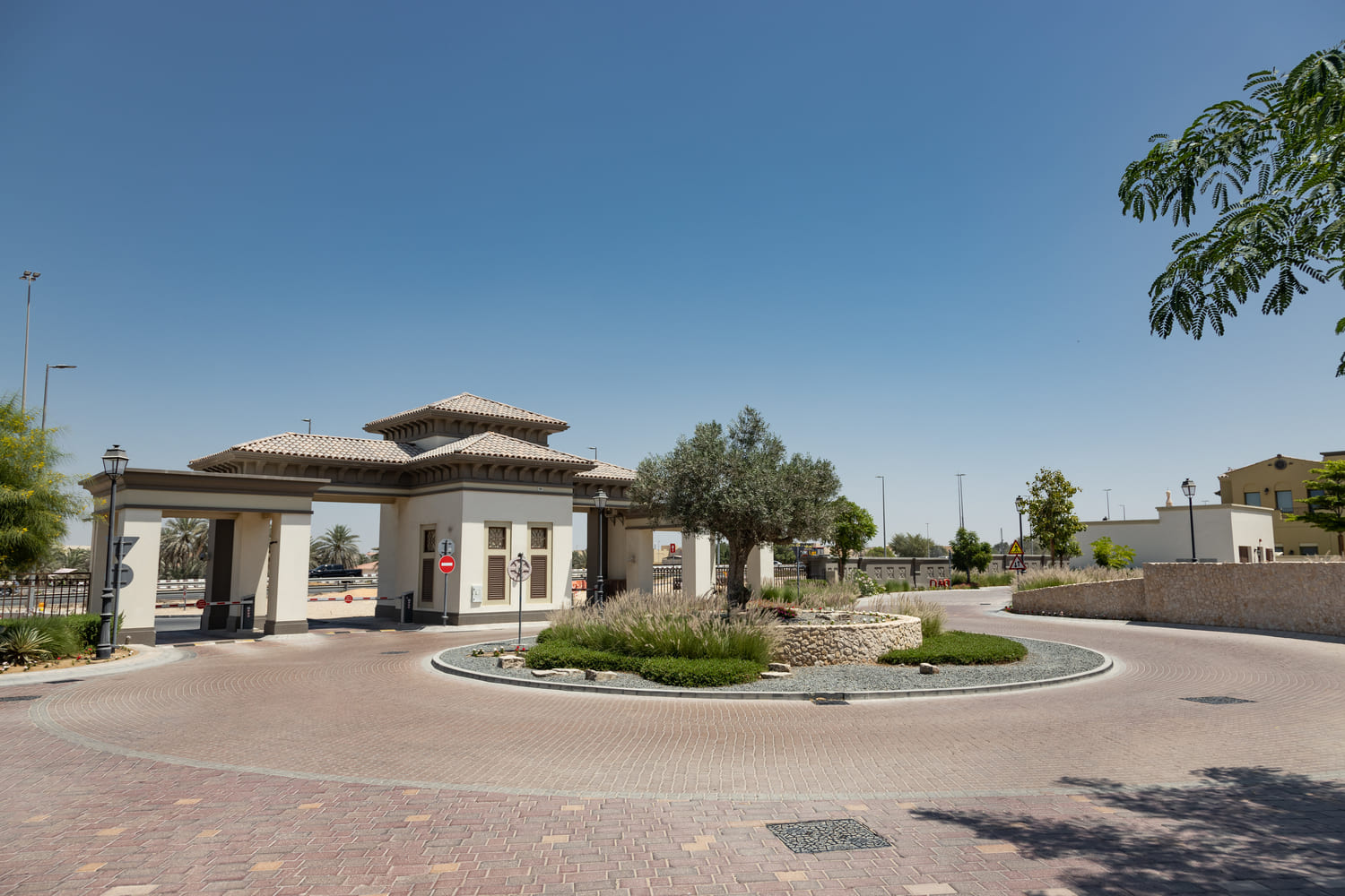 24-hour security amenity image