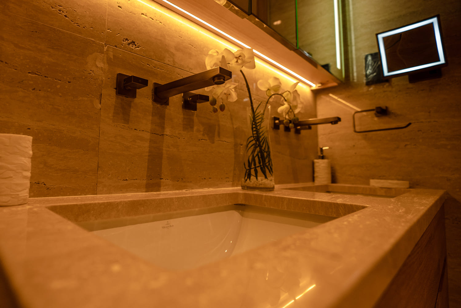 Reem Five interior 4