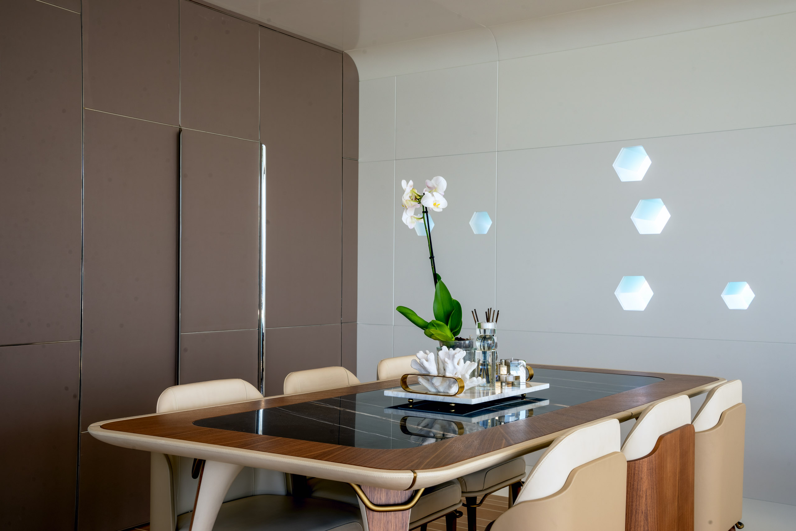 The Heart of Europe - Honeymoon Island and The Floating Seahorse interior 8