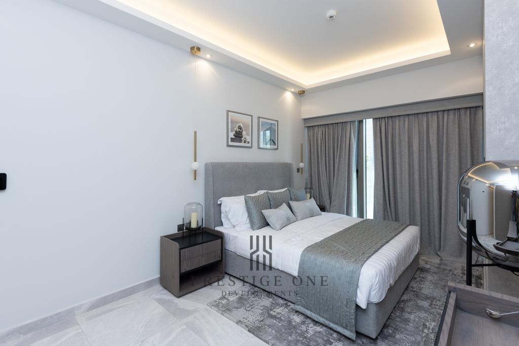 Orra The Embankment interior 2