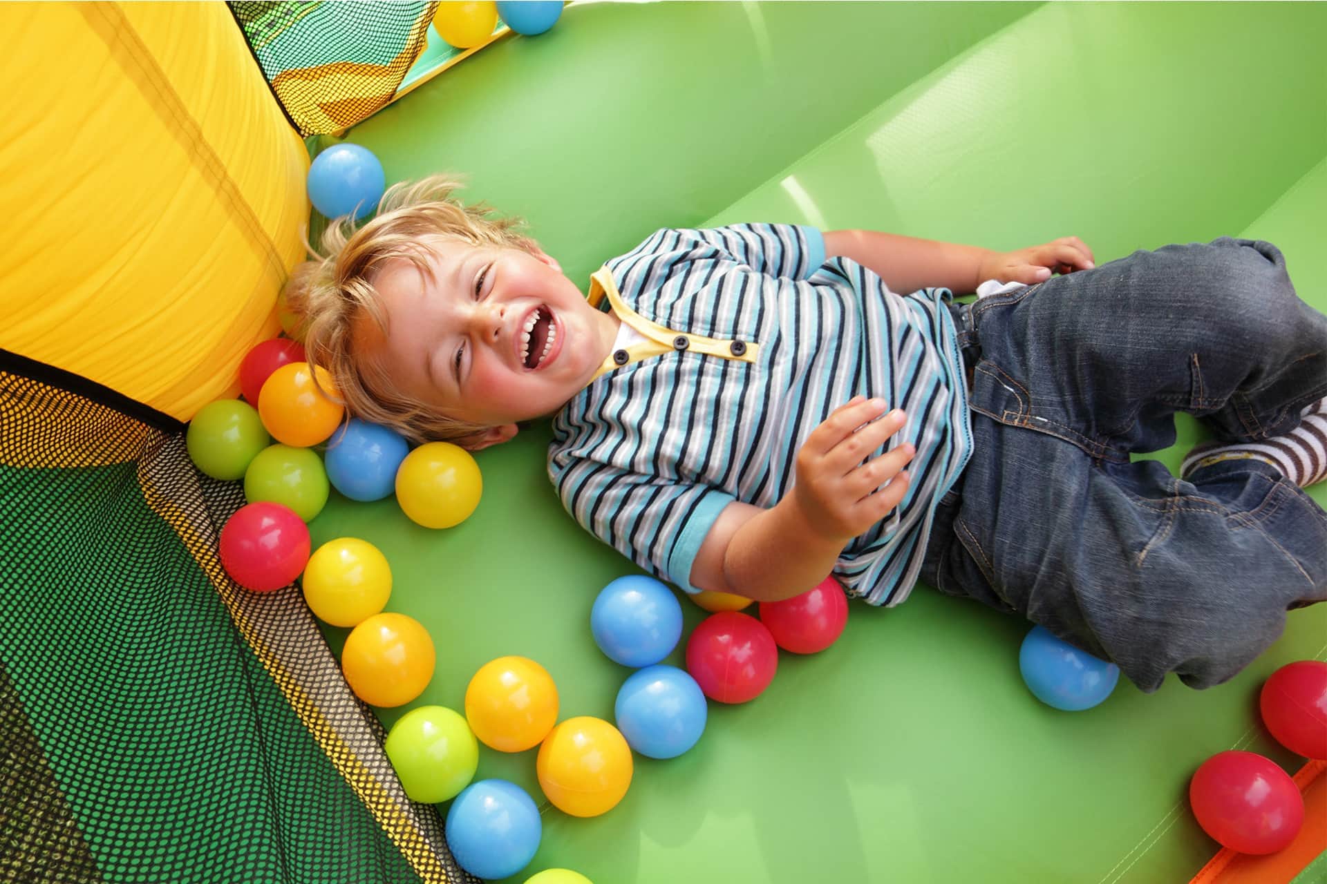 Kids play area (indoor and outdoor) amenity image