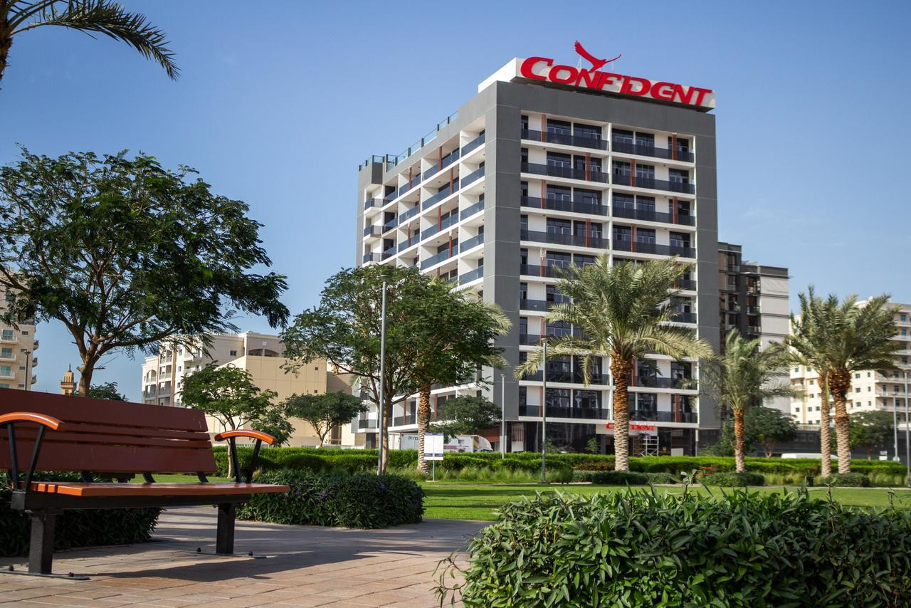 Confident Lancaster architecture 4