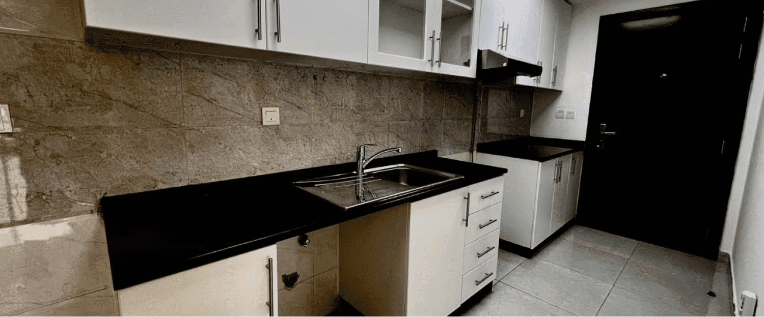 G24 Warsan interior 2