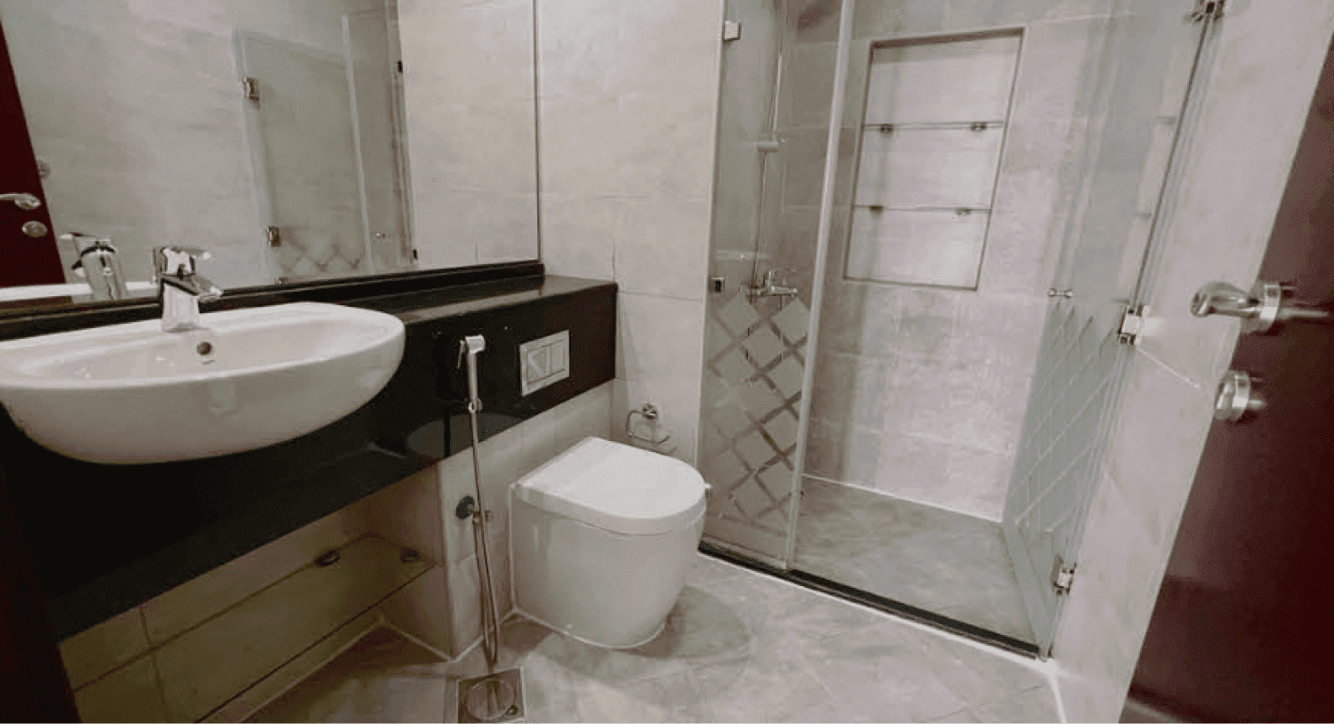 G24 Warsan interior 3