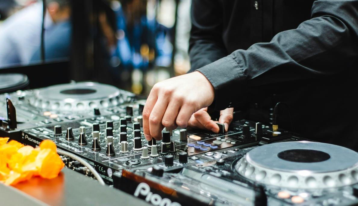 W Sound Suite amenity image