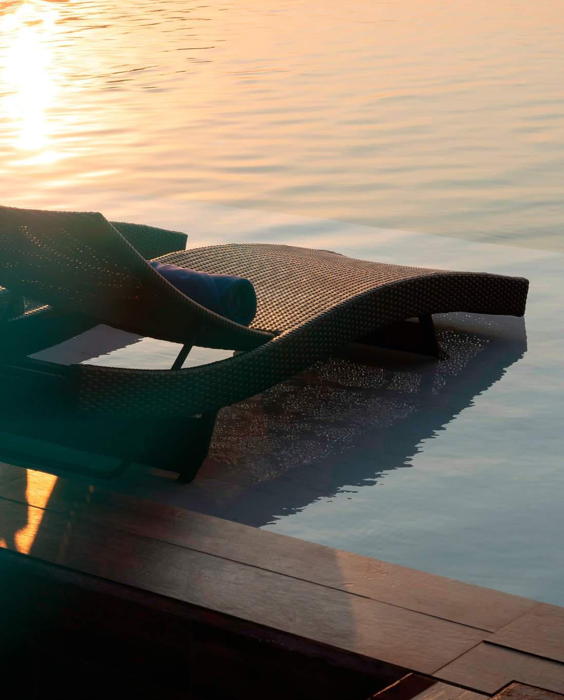 Floating Deck and Sunbeds amenity image