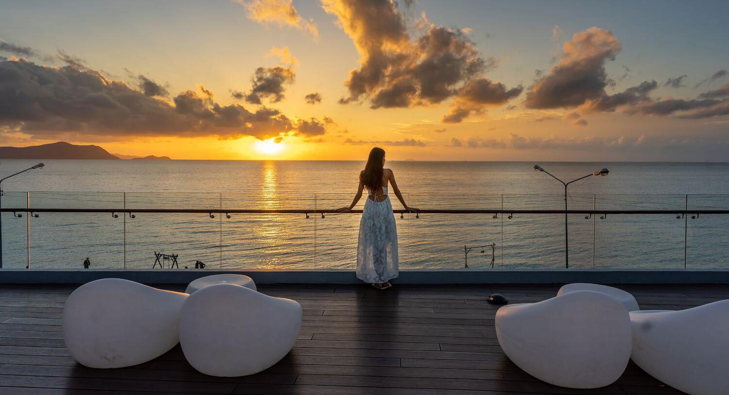 Rooftop Lounge amenity image