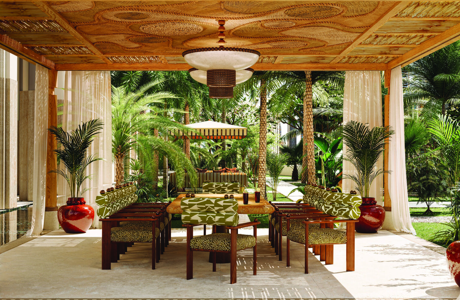 Indoor & Outdoor Dining Areas amenity image