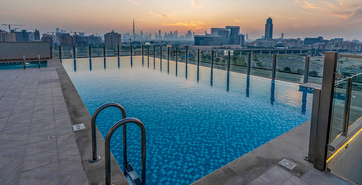 Rooftop Swimming Pool amenity image