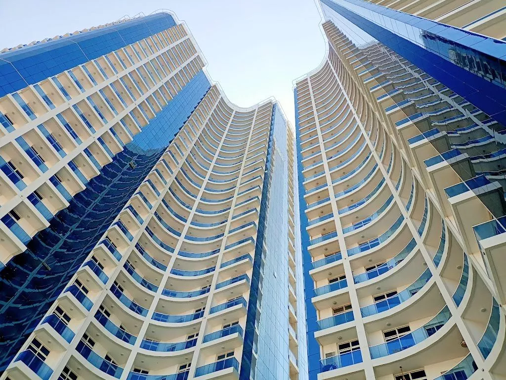 Oasis Towers 1 and 2 architecture 2