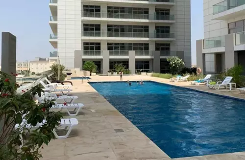 Swimming pool amenity image